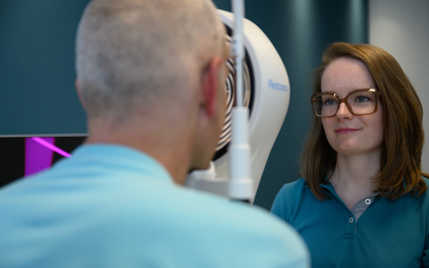 Ocuwersum Augenarztpraxis Untersuchung Kontaktlinsen